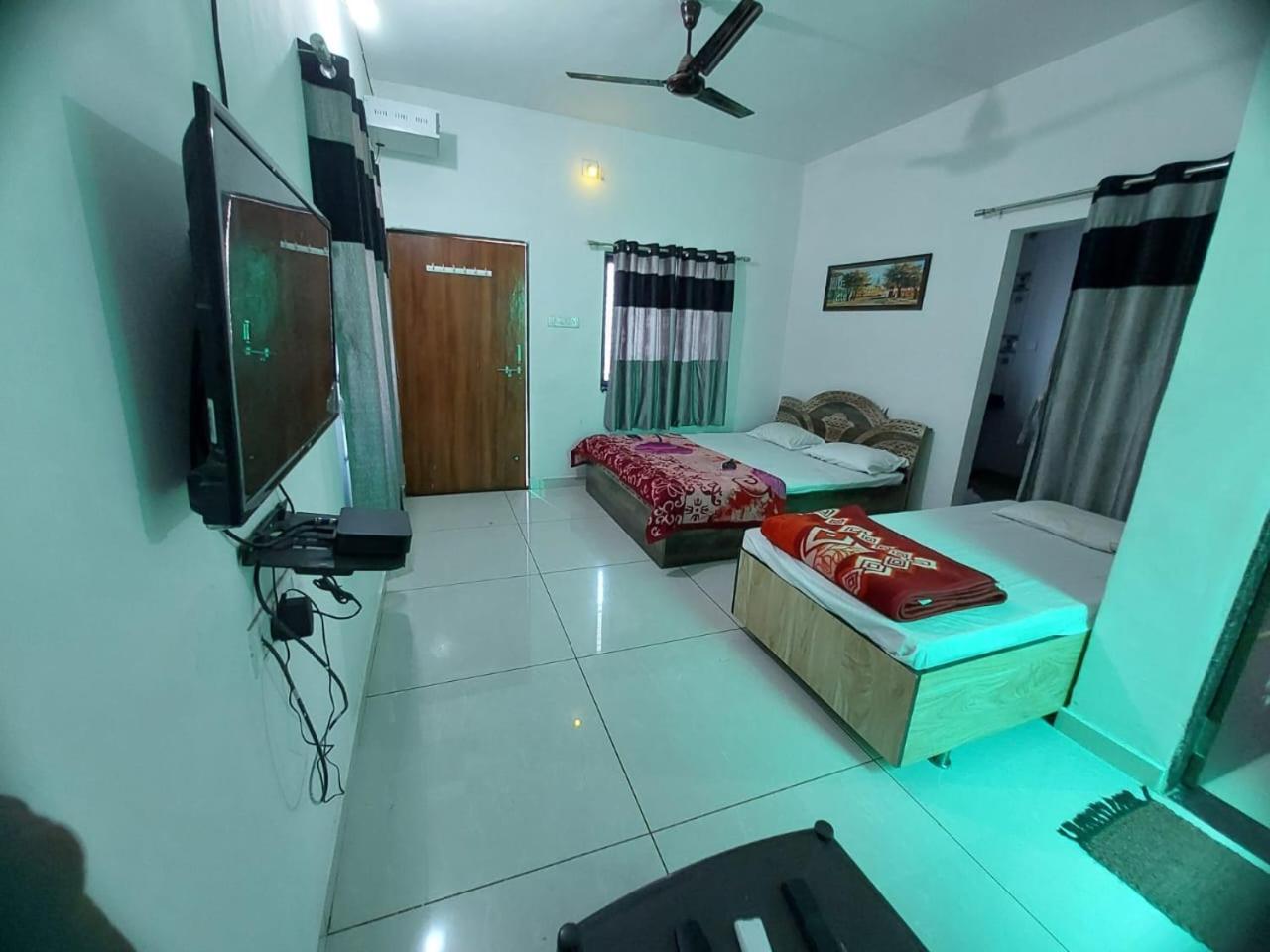 Apartment Jai Swaminarayan Delux Garudeshwar